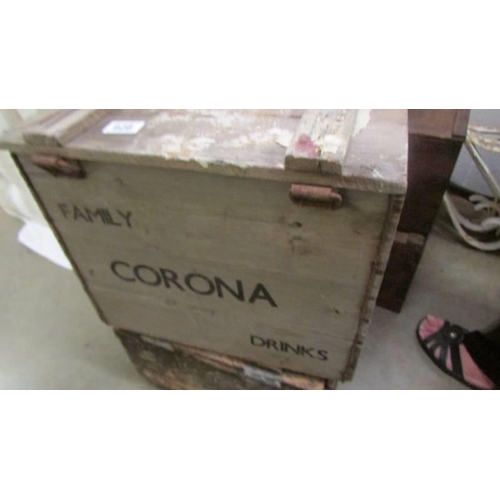 928 - A vintage Thomas Evans Ltd., family Corona drinks wooden crate and one other. COLLECT ONLY.