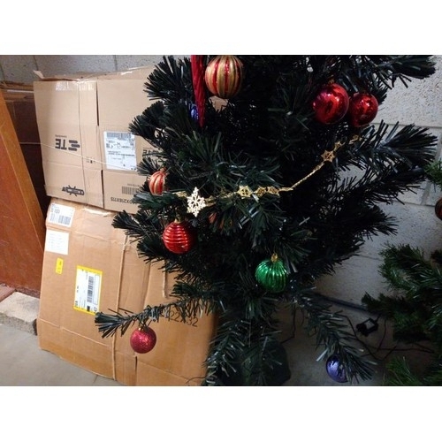 923 - A 5 foot Christmas tree with decorations. COLLECT ONLY