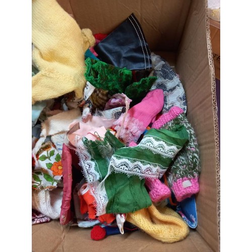 726 - A box of Sindy/Barbie STYLE/type Dolls with clothing