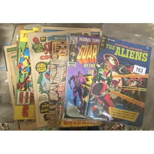 163 - A collection of British and US comics including Marvel, Fantastic, Spider-Man Comics Weekly 1, Marve... 