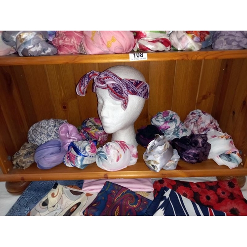 108 - A good selection of vintage ladies scarves (heads not included)