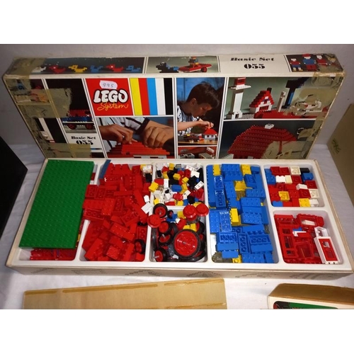 27 - A good selection of early Lego with boxes, boxes a/f