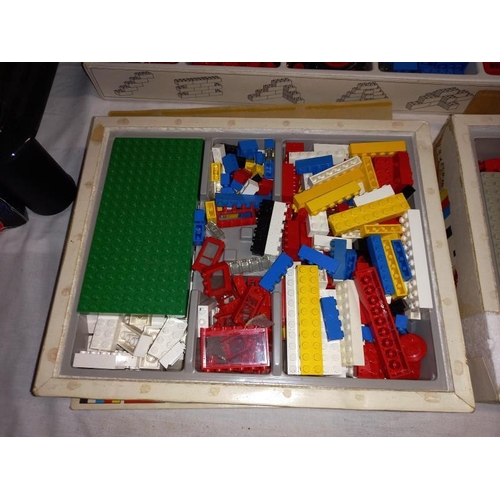 27 - A good selection of early Lego with boxes, boxes a/f