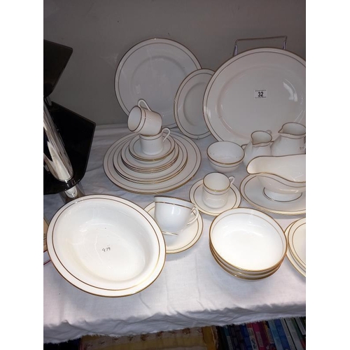 32 - A Royal Worcester bone china 'Contessa' dinner service