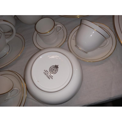 32 - A Royal Worcester bone china 'Contessa' dinner service