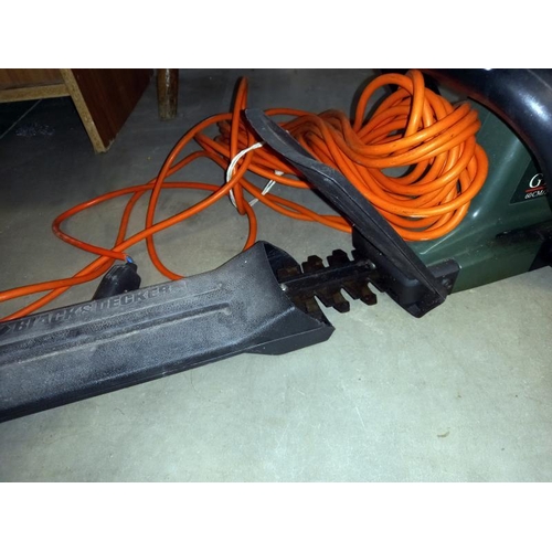 68 - A Black and Decker GT240 hedge cutter in working order