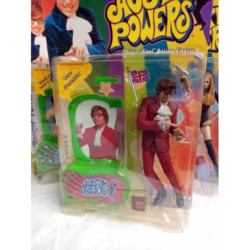 93 - 3 vintage Austin Powers action figures including Felicity S******L and the spy who S*****D me tradin... 