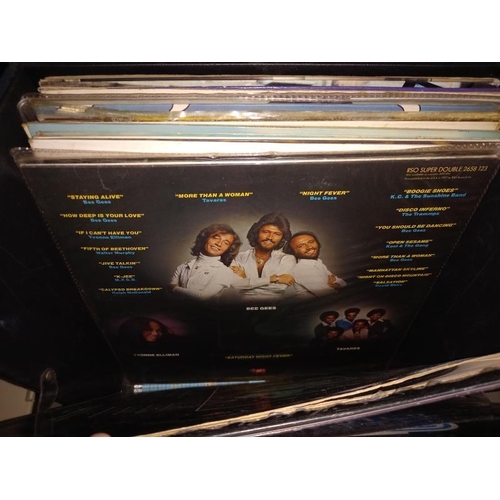 135 - A case of vinyl records including Black music, The Seekers, Stevie Wonder & Gladys Knight etc.