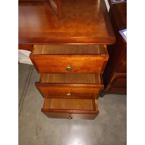 164 - A solid mahogany triple mirror backed dressing table with brass knobs (COLLECT ONLY)