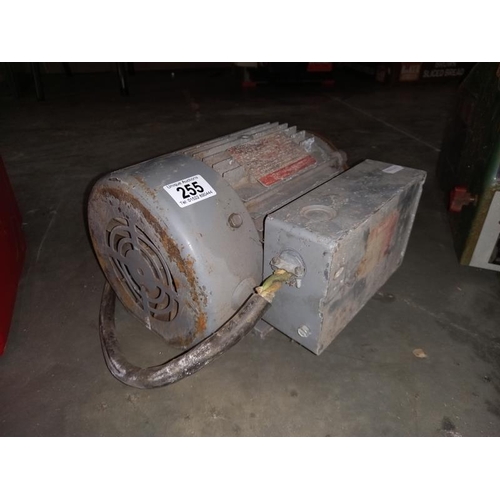 255 - A 1.5 horse power 240V electric motor (COLLECT ONLY)