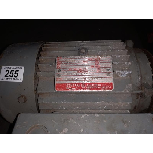 255 - A 1.5 horse power 240V electric motor (COLLECT ONLY)