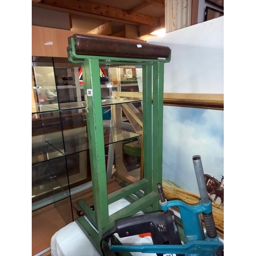 260 - 2 heavy duty roller stands (COLLECT ONLY)