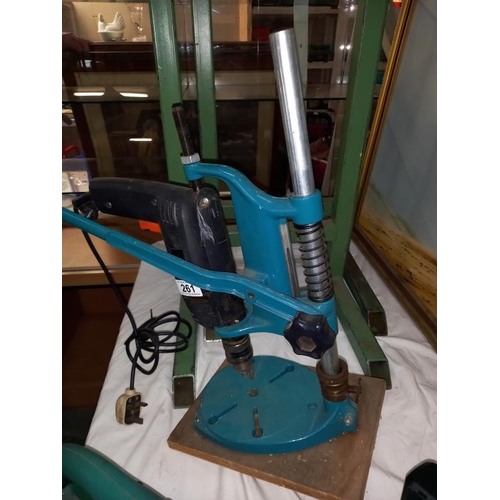 261 - An electric drill on stand (COLLECT ONLY)