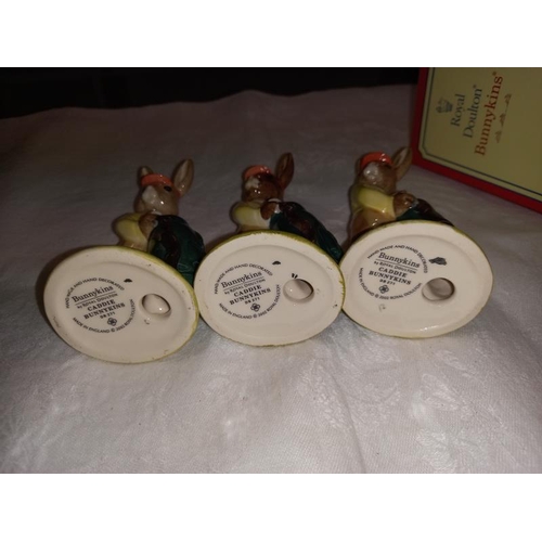 336 - Royal Doulton daddy's joy HN3294 & 3 Bunnykins DB271 caddie Bunnykins (1 with box)