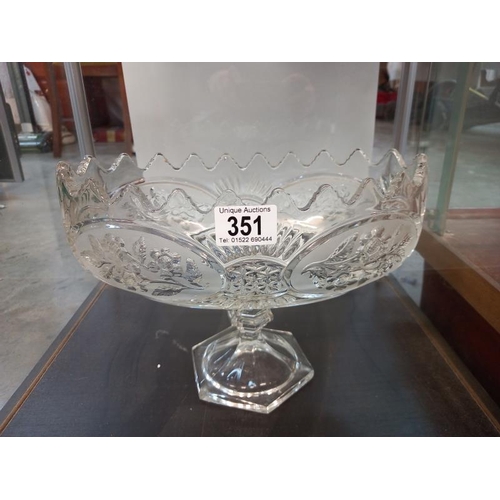 351 - A heavy glass oval bowl/comport on footed base