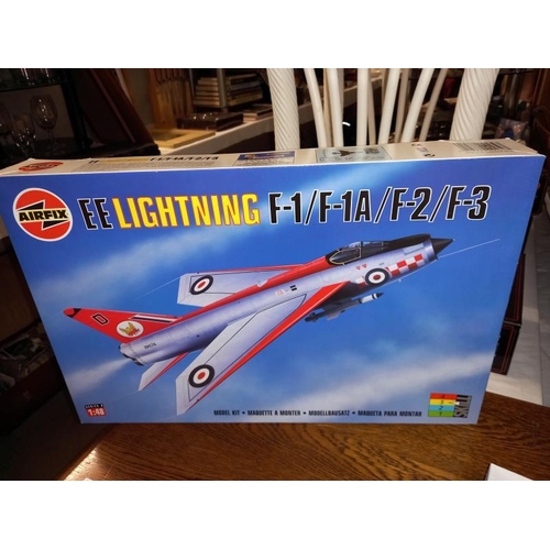 381 - 3 boxed Airfix 1/48 scale model aircraft 08100 H S Buccaneer, 09178 Lightning, 09179 Lightning, cont... 