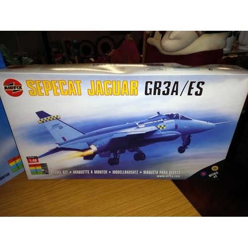 414 - 3 boxed airfix 1/48 aircraft kits 07104 sepcat jaguar gr3, 07104 sepcat jaguar gr1a, 09179 lightning... 