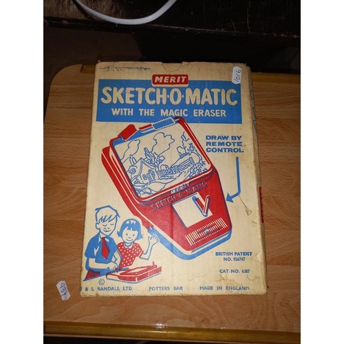 427 - A vintage boxed Merit Sketch-o-matic