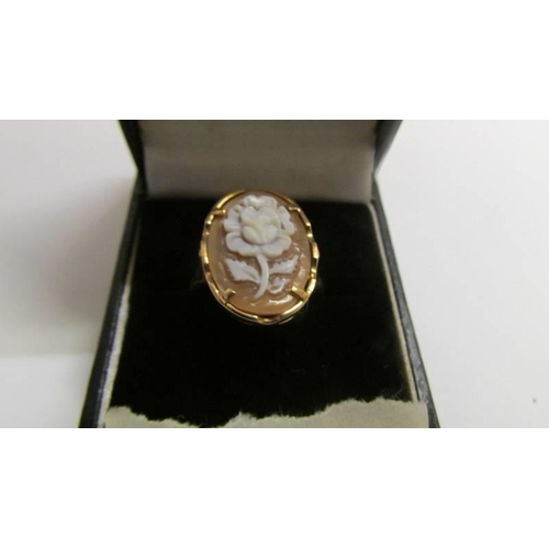 3 - A 14kt gold ring set rose cut cameo, size R half, 3.6 grams.