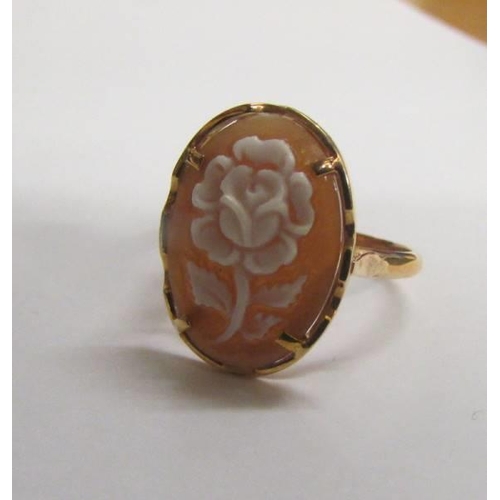 3 - A 14kt gold ring set rose cut cameo, size R half, 3.6 grams.