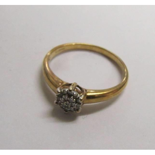 4 - A 9ct gold ring, size R, 2.1 grams.