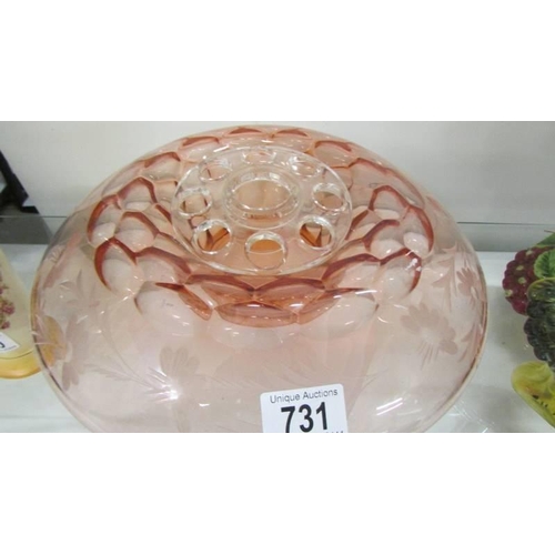 731 - A nice pink glass rose bowl.