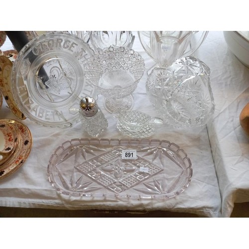 891 - A good selection of vintage moulded glass including vases & cake stands etc.