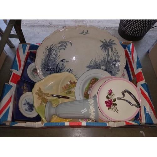 896 - A large blue & white meat platter & various cake sets etc.