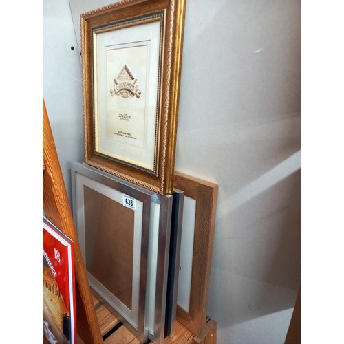 633 - A quantity of picture frames, COLLECT ONLY.