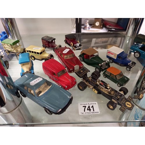 741 - A mixed lot of die cast models.