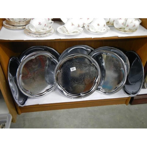 557 - A quantity of chrome plated trays.