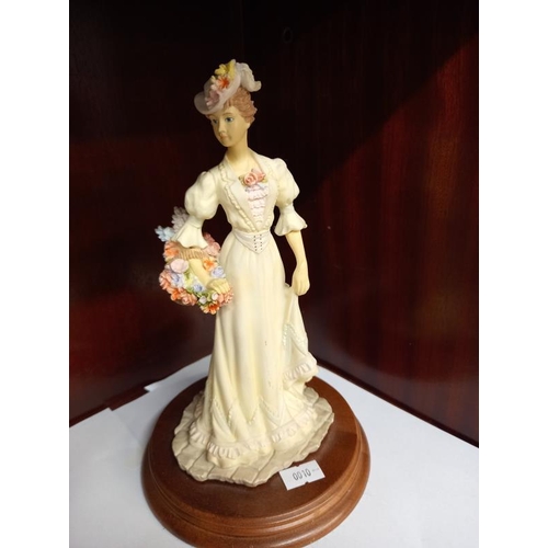 567 - A Coalport 'in Love' figurine & 2 others including Leonardo