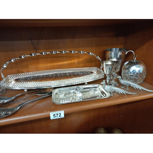 572 - A good selection of silver plated items (2 shelves)