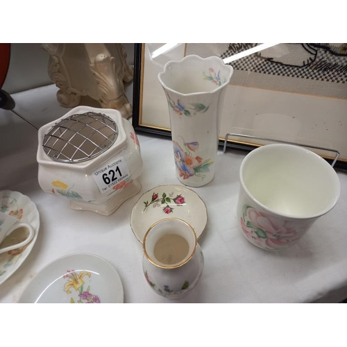 621 - A mixed lot of china including Wedgwood and Royal Doulton.