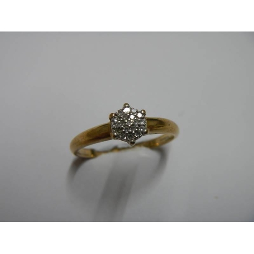 4 - A 9ct gold ring, size R, 2.1 grams.