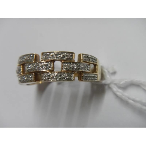 36 - A white/yellow gold Greek key pattern diamond ring, size O, 3.5 grams