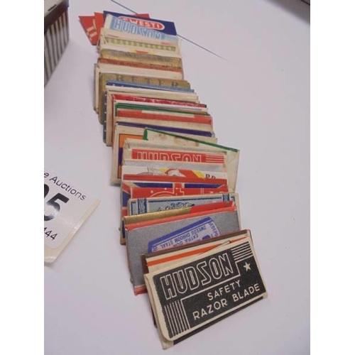 105 - Fifty vintage mixed razor blades.