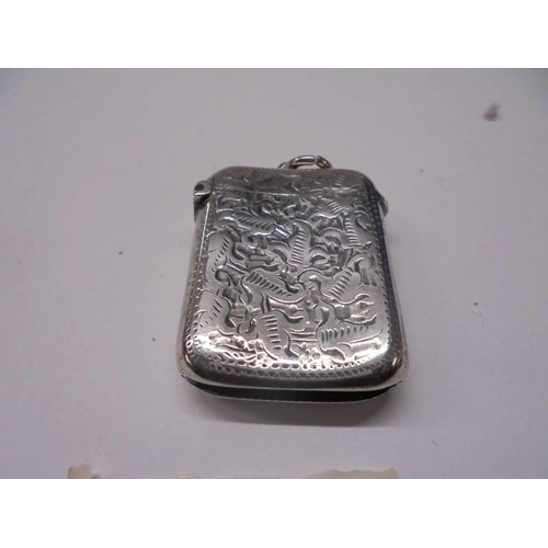 73 - A silver vesta case, 18.8 grams.