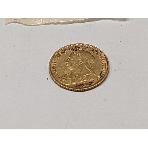 100H - A Victorian 1900 half sovereign.