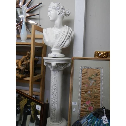 333 - A Romanesque bust on a pedestal.