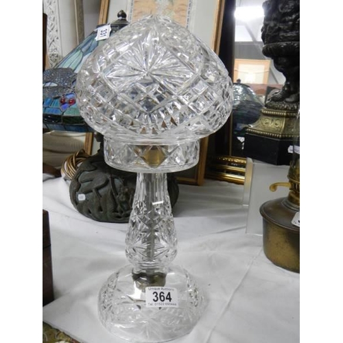 364 - A crystal table lamp, needs re-wiring.