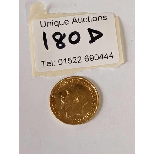 180D - A George V 1911 gold sovereign.