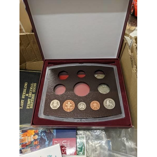 200T - A collection of proof sets, part proof sets, sealed Royal mint sets etc.,