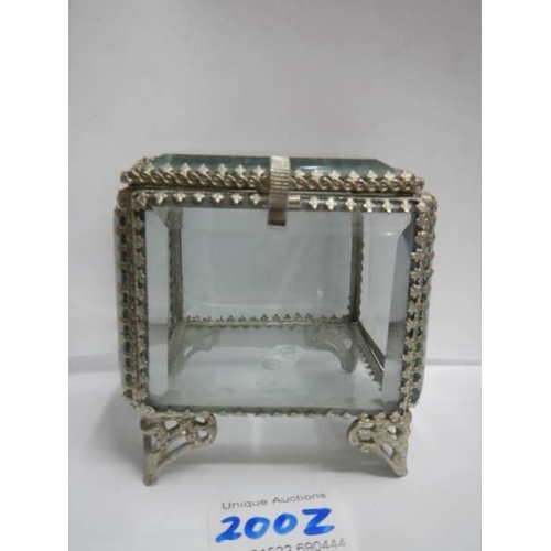 200Z - A French style bevelled glass and gilt trinket box.