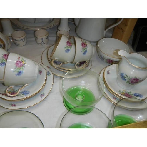 195 - A mixed lot of tea ware etc.,