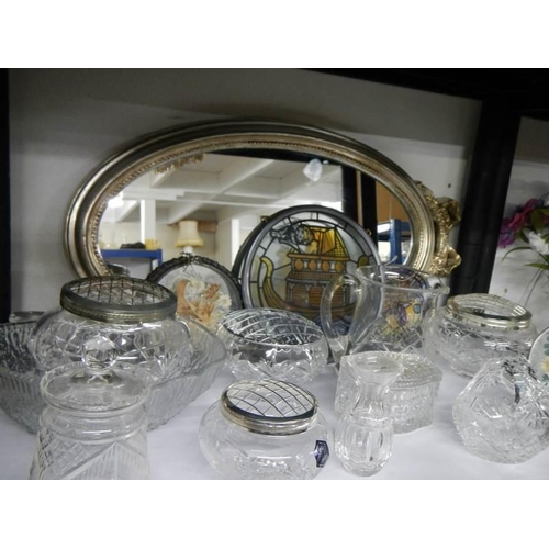 712 - A good lot of glass ware including Stuart crystal.