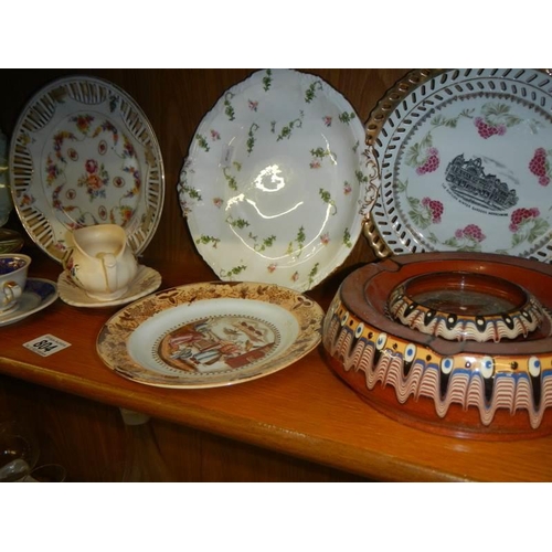 804 - A 19th century ribbon plate and other collector's plates.