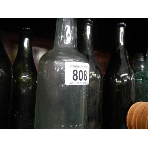 808 - A quantity of old bottles, all Gainsborough.