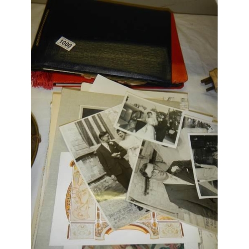 1000 - A good lot of black and white photographs in albums and loose.