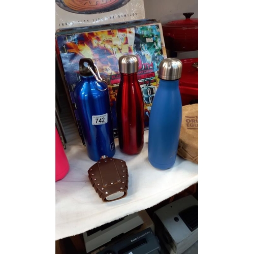 742 - A quantity of water flasks and bottles